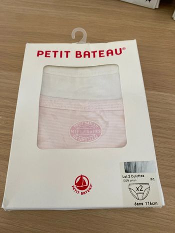 Lot de deux culottes neuves petit bateau 6 ans