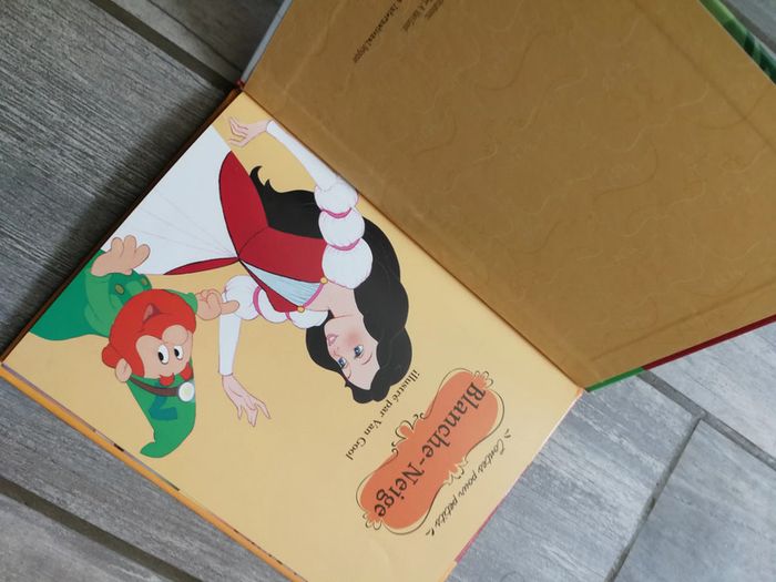 Blanche-Neige, contes pour petits - photo numéro 3
