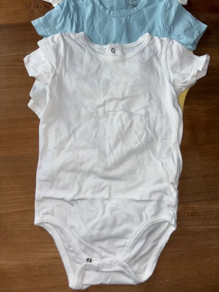 Lot de 5 bodies MC et 2 sans manche orchestra 36 mois - photo numéro 4