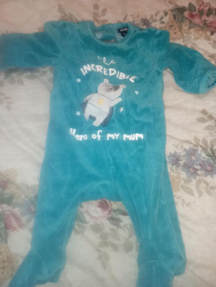 Pyjama  3  mois