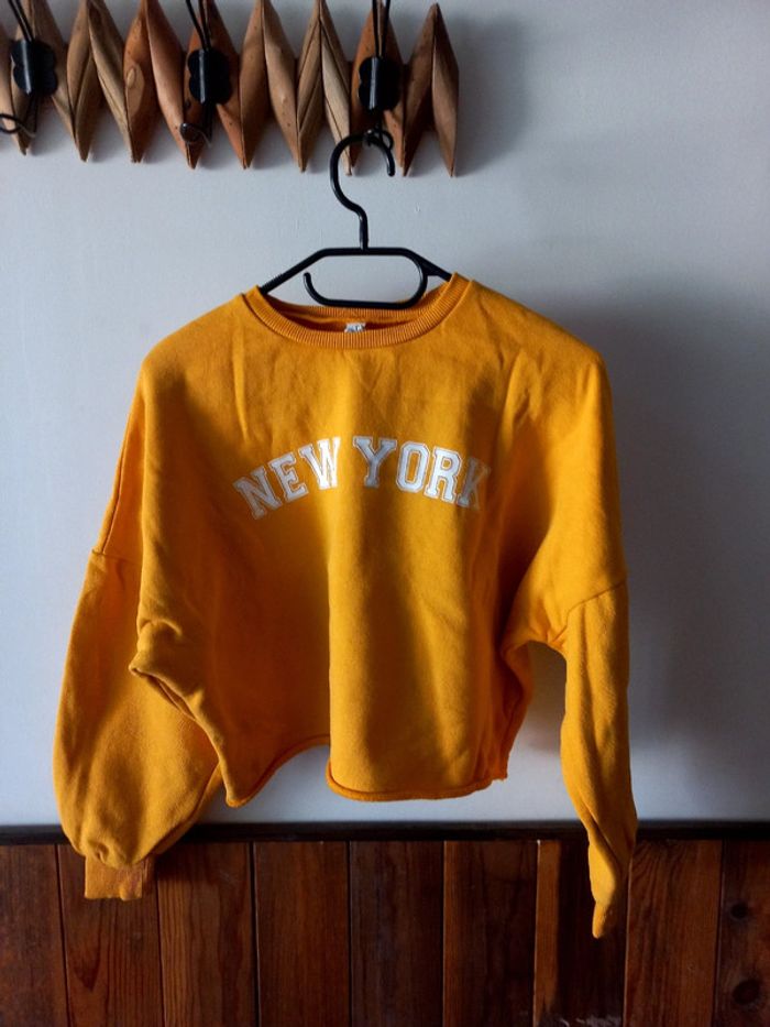 Sweat jaune court