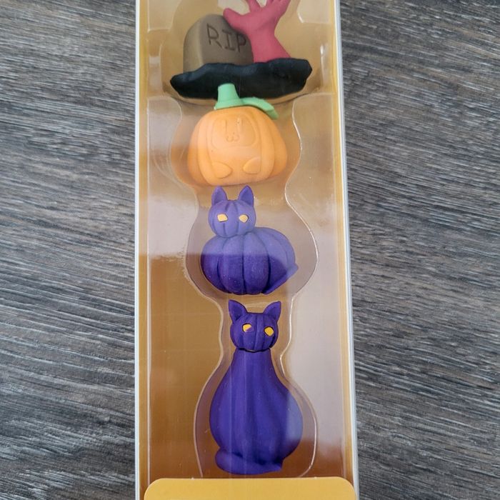 Coffret 5 gommes theme Halloween - photo numéro 3