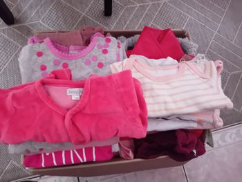 Vend vêtements bébé fille