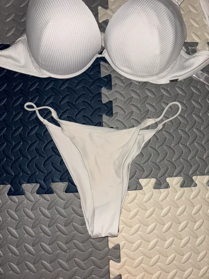 Ensemble bikini double push - up tanga blanc - photo numéro 2