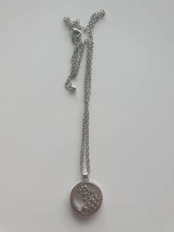 Collier fantaisie avec étoiles