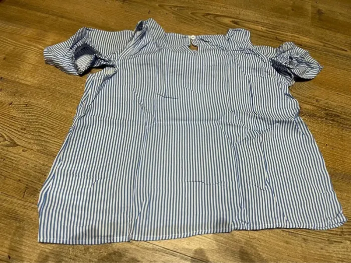 T-shirt épaules dénudées - photo numéro 2