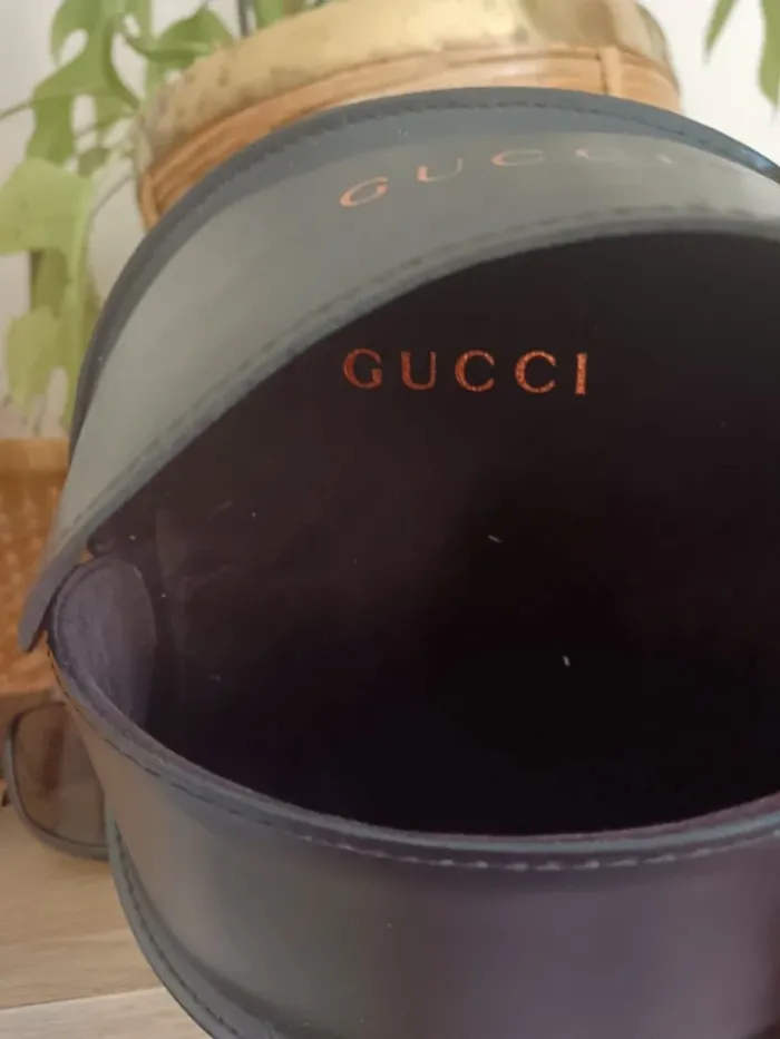 Lunette de soleil Gucci enveloppantes - photo numéro 12
