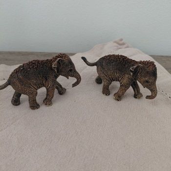 Schleich - 2 éléphanteaux d'Asie