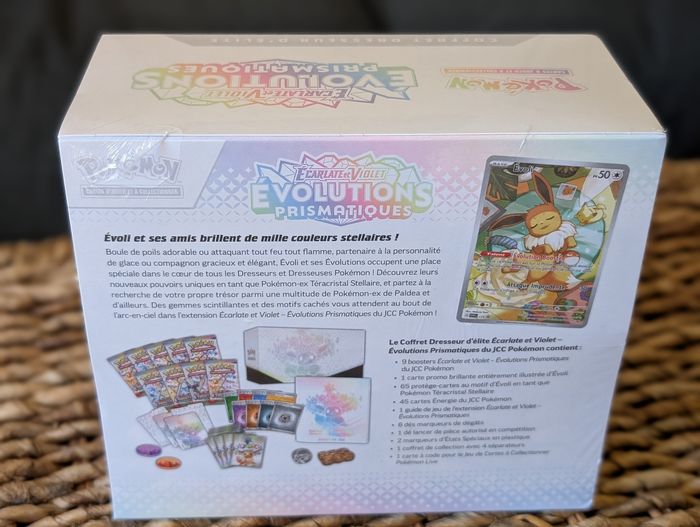 Coffret Pokémon ETB Coffret Dresseur d'élite Évolutions Prismatiques Evoli EV8.5 fr - photo numéro 2
