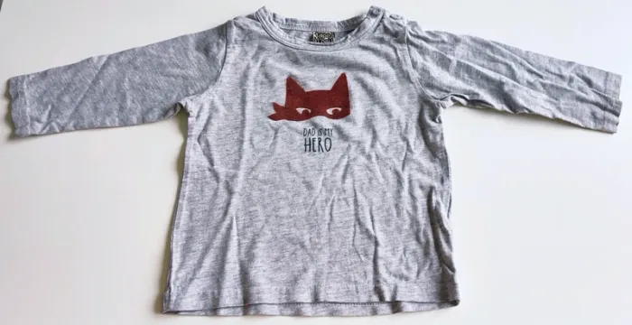 Tee-shirt manches longues en parfait état - taille 9 mois