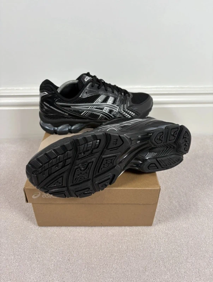 ASICS Gel-Kayano 14 taille 40.5 - photo numéro 5