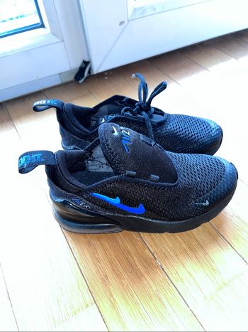 Basket noir et bleu