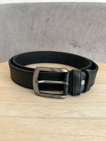 Ceinture en cuir noir taille 105 cm