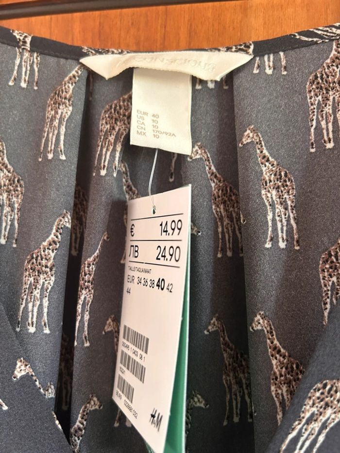 Blouse sans manches col v 40 H&M neuve avec étiquette - photo numéro 2