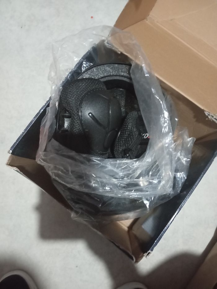 Casque de vélo avec protection genou et bras - photo numéro 3