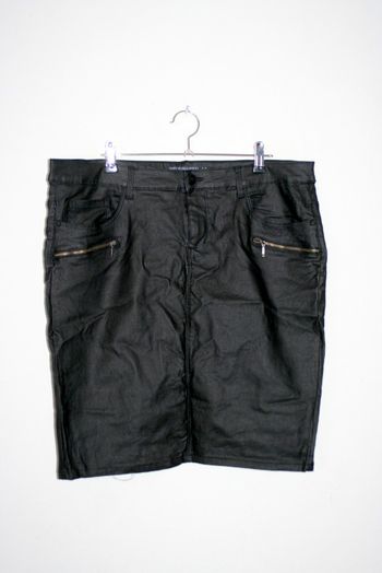 Jupe noire huilée Only Carmakoma taille 48