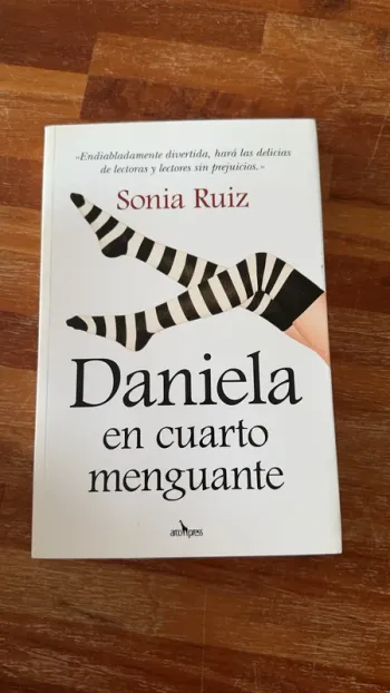 Livre daniela en cuarto menguante