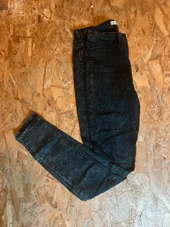 Jean noir tacheté moucheté