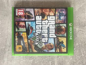 Jeu pour Microsoft xbox one, GTA V, Grand theft auto en français.