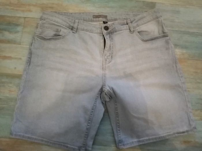 Short jeans