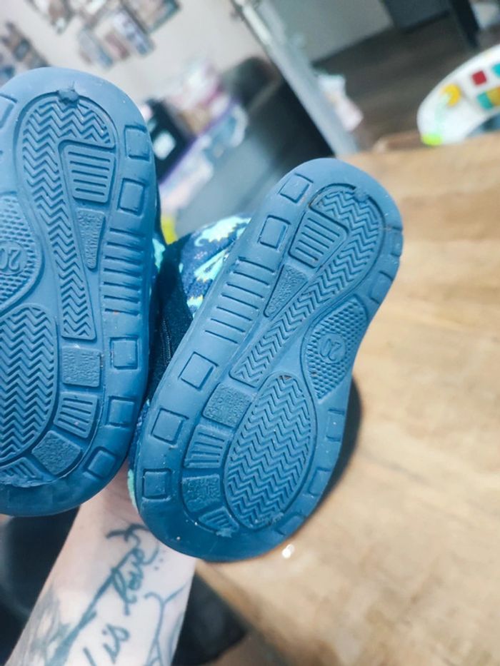 Pantoufles taille 20 - photo numéro 2