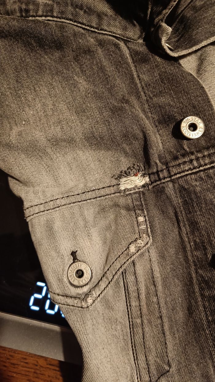 Veste en jean's taille M - photo numéro 5