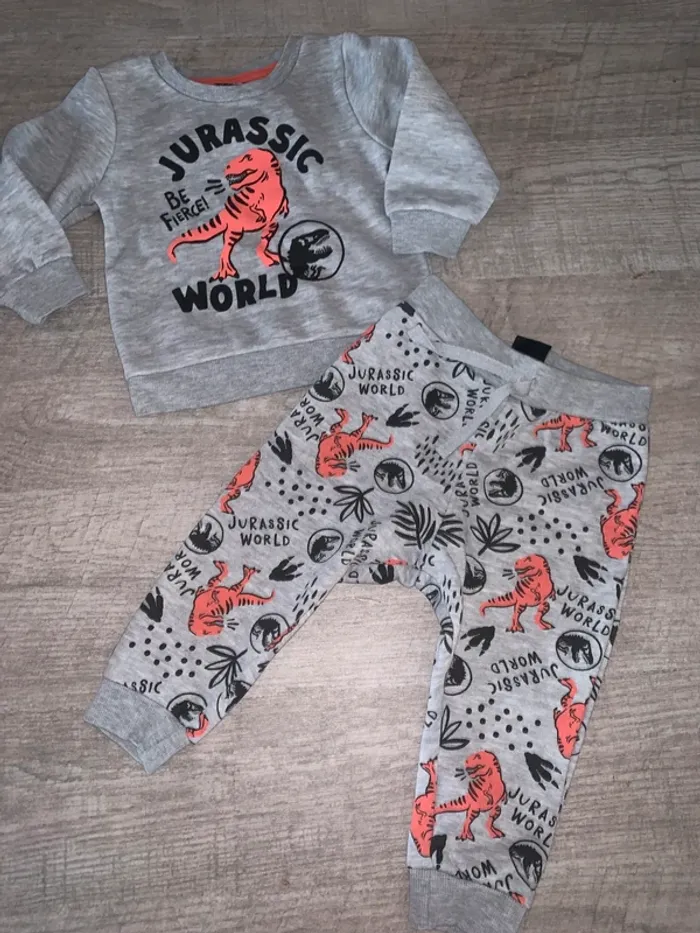 Ensemble Jurassic Park, Primark 9 12 - 80 cm