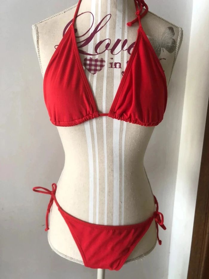 Sublime bikini couleur rouge à lèvre taille 38 primark très bon état
