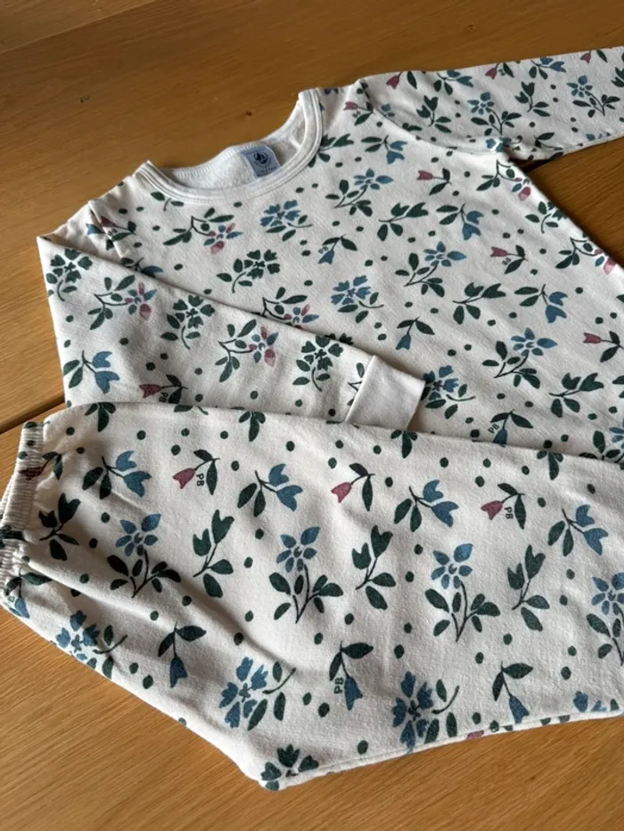 Pyjama 2 pieces en ML en molleton fond beige et fleurs vertes - Taille 4 Ans - photo numéro 3