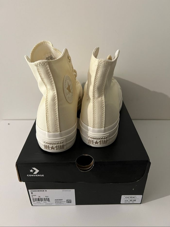 Converse - photo numéro 4