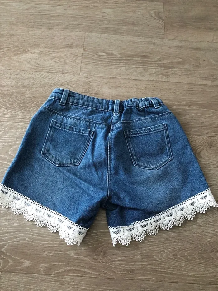 Short Gemo taille 12 ans excellent état - photo numéro 3