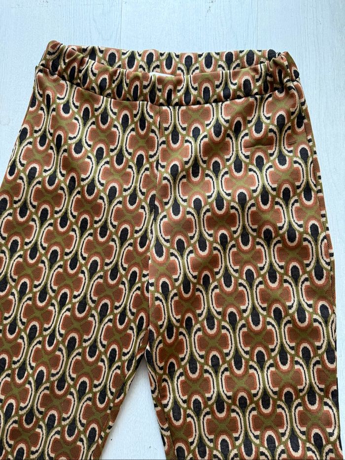 Un pantalon imprimé seventies Promod - photo numéro 5