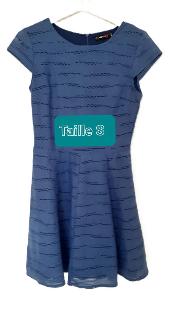 Superbe robe à pans. Taille S. FB Sister. - photo numéro 2