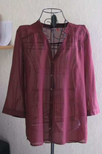 blouse only t42