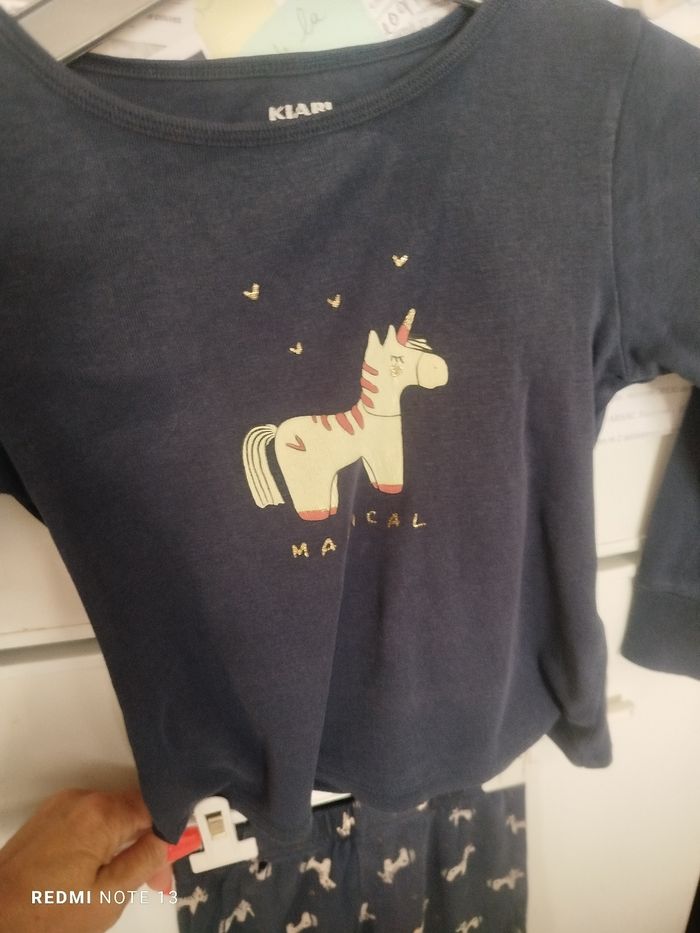#kytie6ansfille. Pyjama 2 pièces taille 6 ans - photo numéro 3