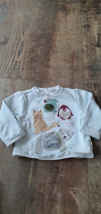 Pull Obaïbi 24 mois en très bon état