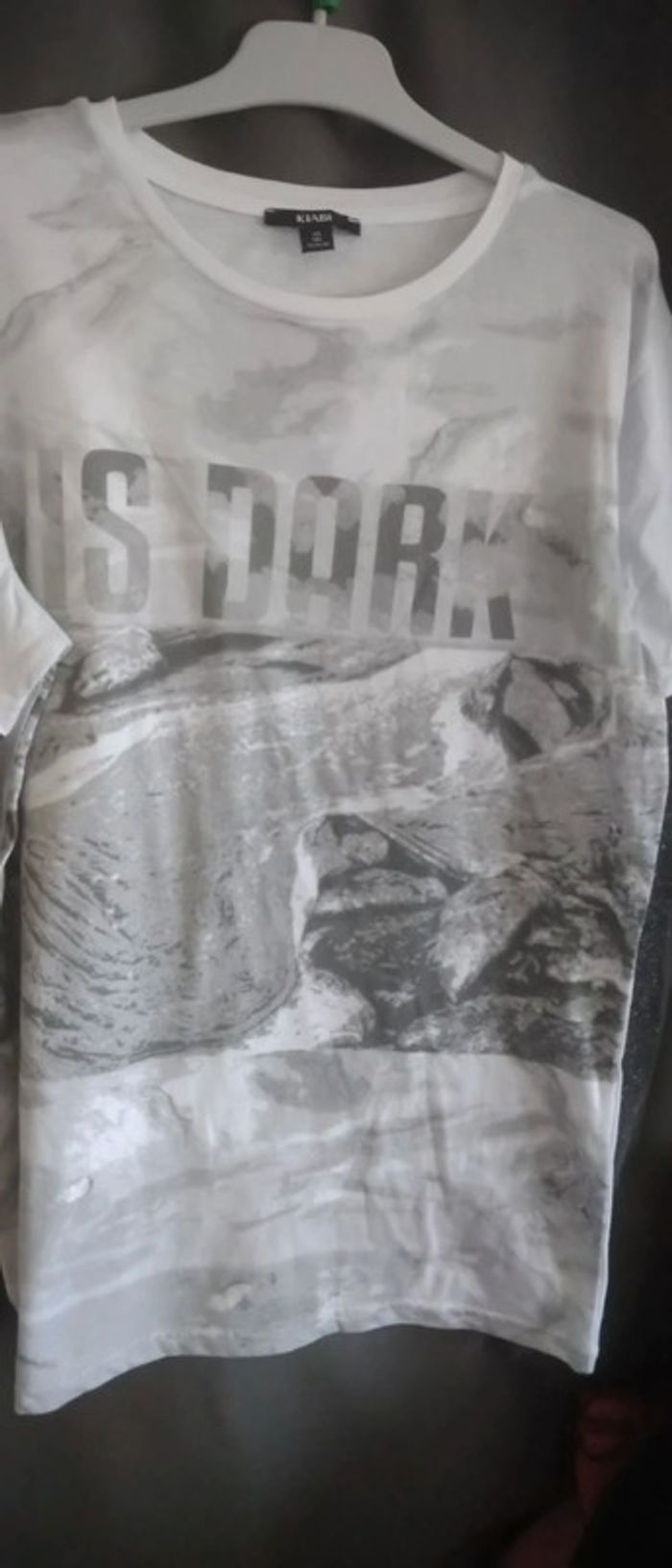 Tee shirt 2 en 1 imprimé gris et blanc neuf garçon xs kiabi - photo numéro 4