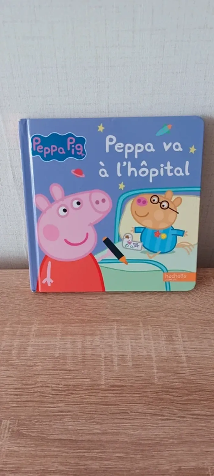 Petit livre "Peppa va à l'hôpital" en bon état - photo numéro 2