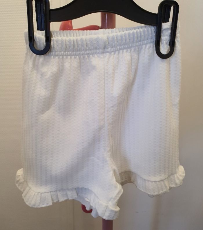Ensemble T-shirt et short 5-6 ans - photo numéro 3
