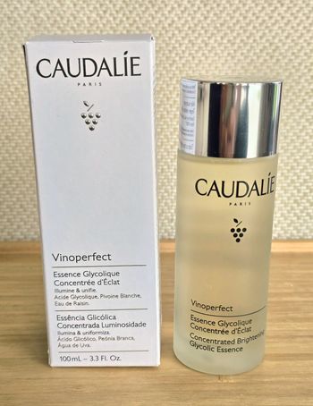 Caudalie Vinoperfect Essence Glycolique Concentrée d'Éclat 100 ml Neuf
