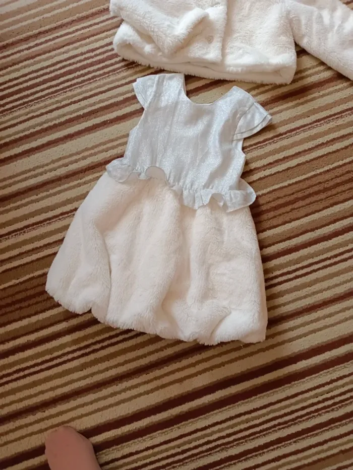 Ensemble robe de cérémonie 5/6 ans - photo numéro 2