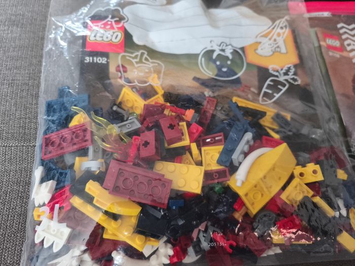 LEGO Creator 31102 : Le Dragon de feu - photo numéro 4