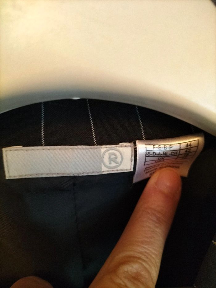 Veste tailleur rayé Taille 44 - photo numéro 7