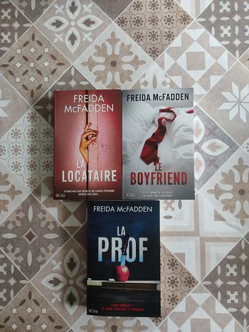 Lot de 3 livres "Le Boyfriend + La Locataire + La Prof" en édition Grand Format - Freida McFadden
