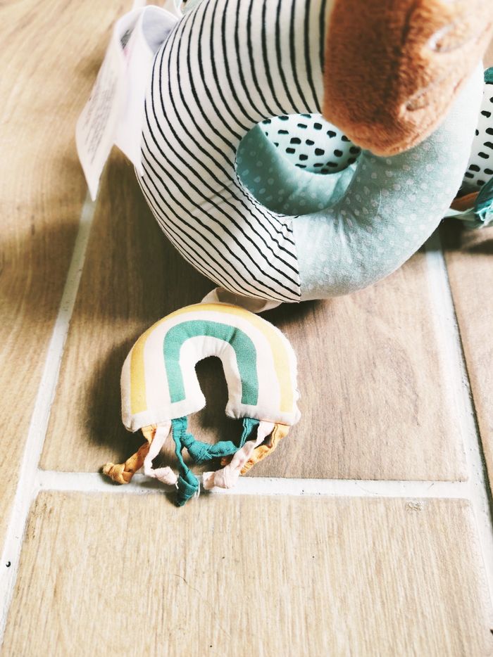 🦁Peluche doudou d'éveil Spirale multi activités sensorielle Tanzanie Lion en tissu Vertbaudet - photo numéro 6