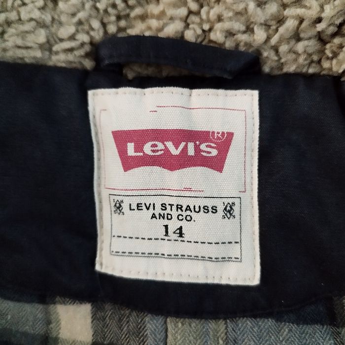 Blouson noir à capuche - photo numéro 4