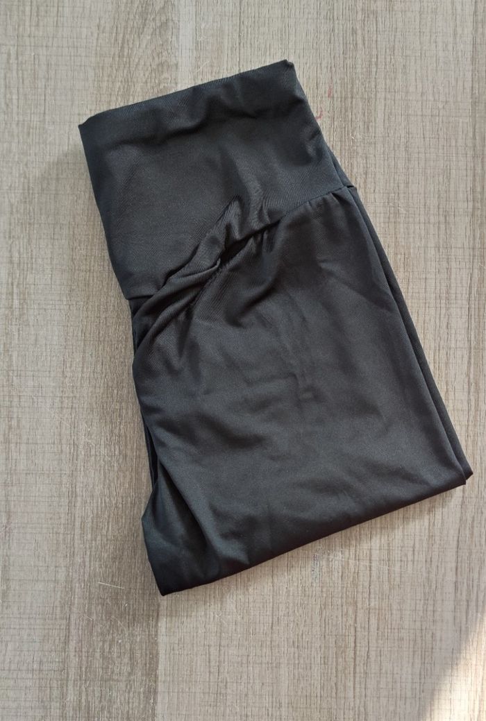 Legging pour femmes taille M couleur noir pantalon slim taille haute - photo numéro 3