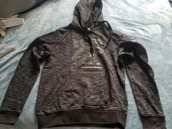 Sweat à  capuche  T.M