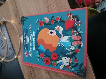 LIVRE ALICE AU PAYS DES MERVEILLE AUZOU