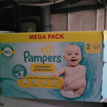Carton de 114 couches prenium pampers taille 2 (4/8 kilos)